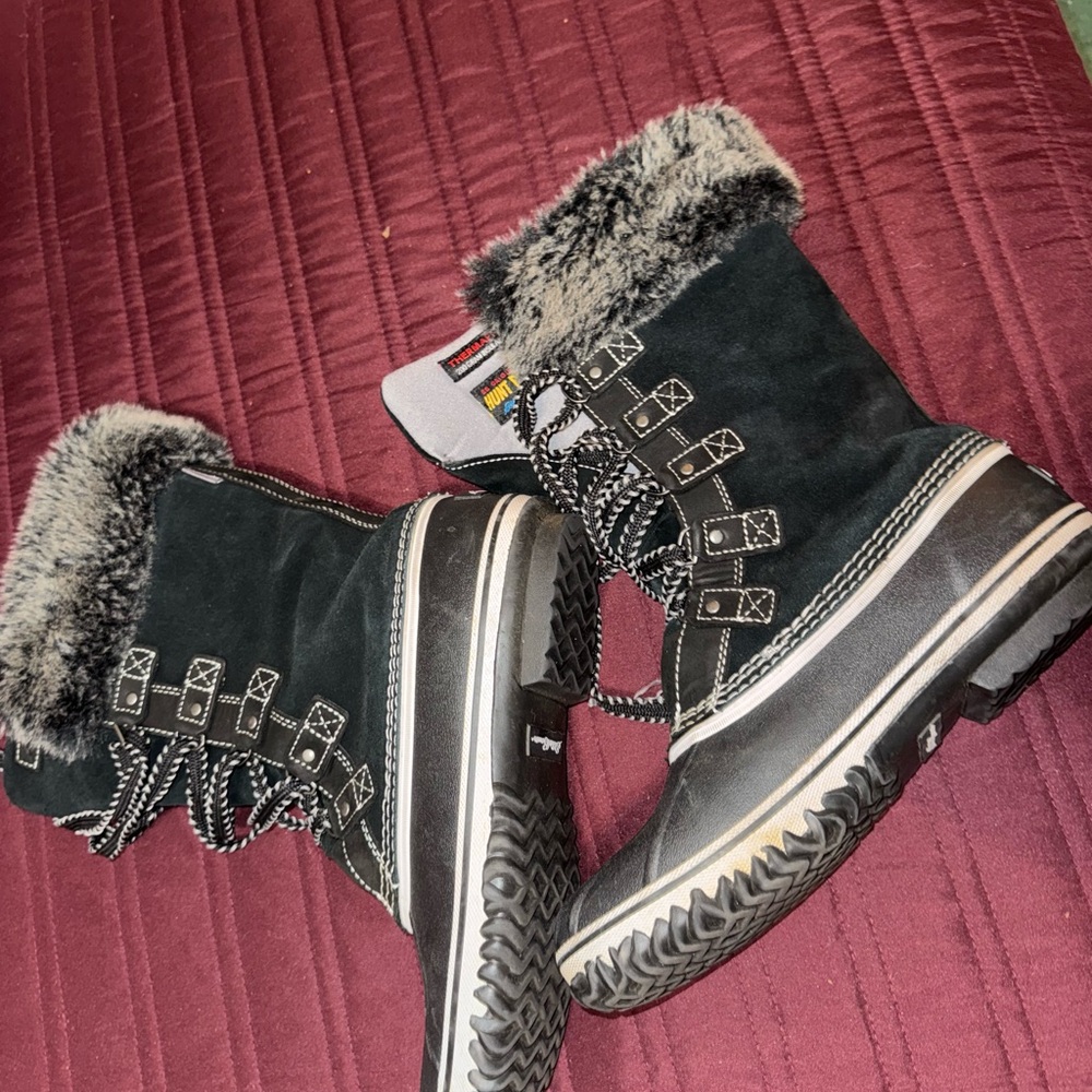 Eddie Bauer Black Winter & Rain Boots with Faux Fur Lining and Rugged Sole